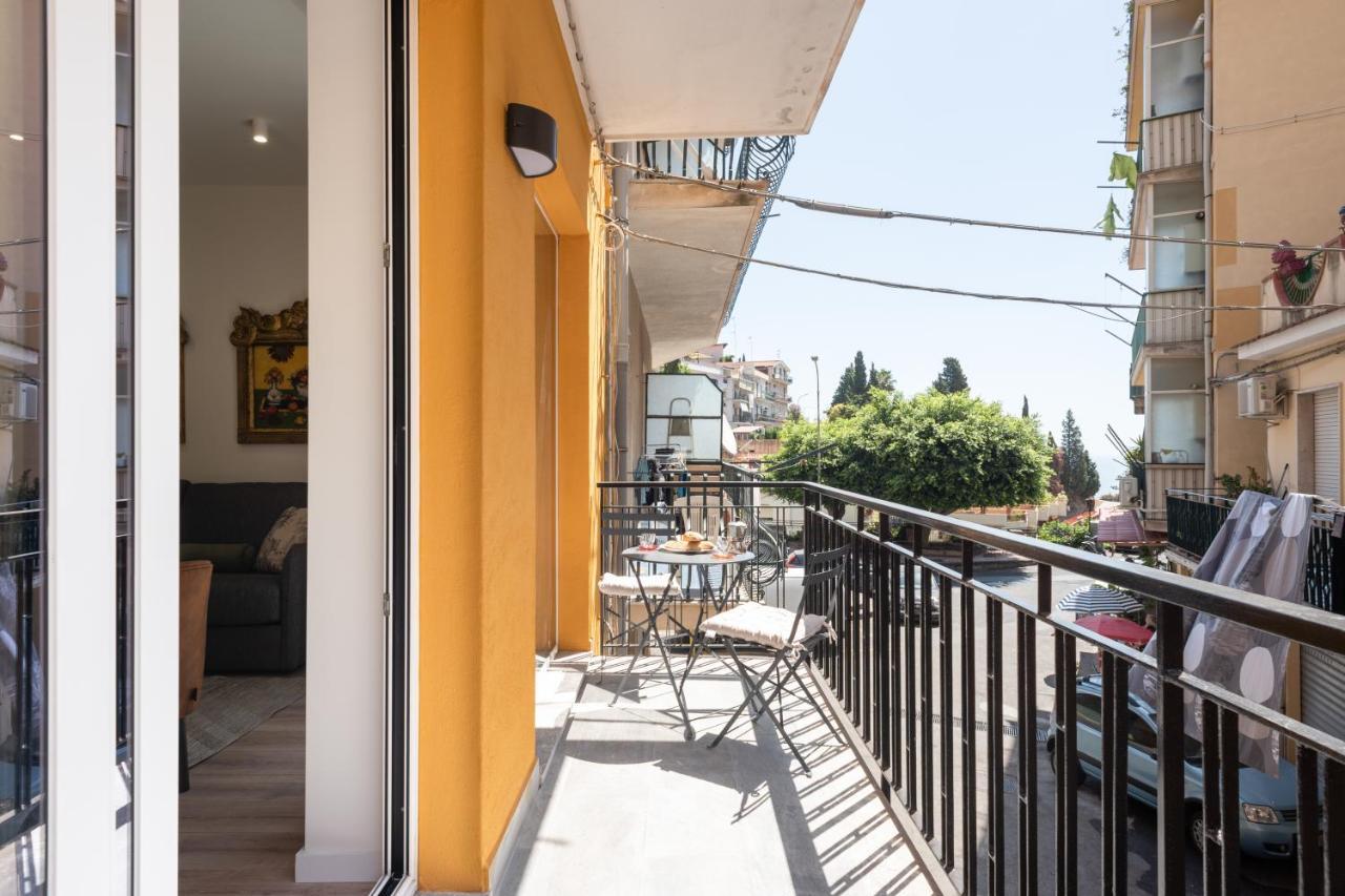Taormina Mela'S Holidays Near The Historic Center Apartment Exterior photo